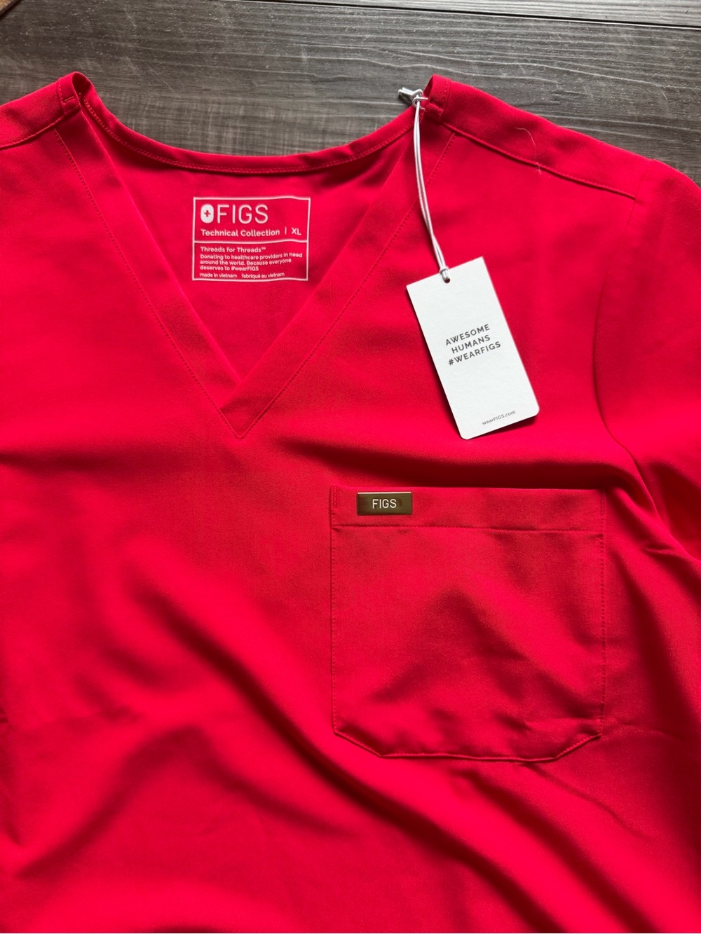 Figs Women's Scrub Kade cargo Set in Red - V-Neck Top & Drawstring Pants XL - Picture 4 of 7